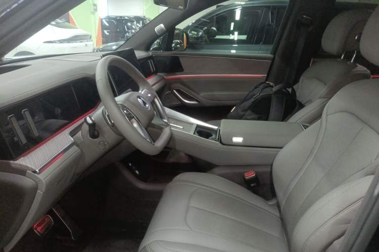 Used Denza N9 2025 Flagship Model Left Front Seat