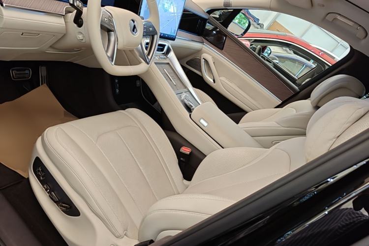 Used Denza N9 2025 Flagship Model Left Front Seat