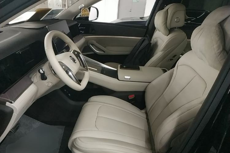 Used Denza N9 2025 Flagship Model Left Front Seat