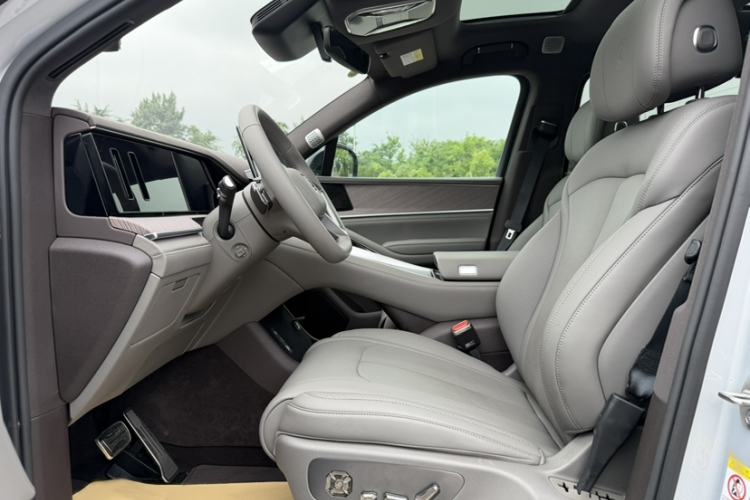 Used Denza N9 2025 Prestige Version Left Front Seat