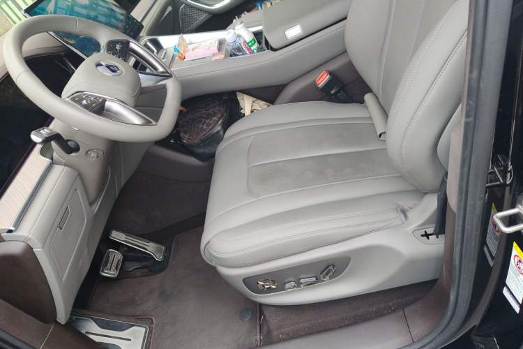 Used Denza N9 2025 Flagship Model Left Front Seat