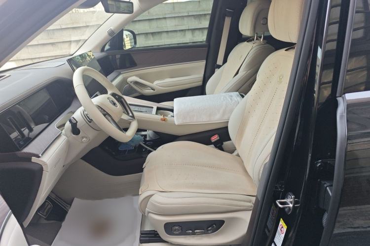 Used Denza N9 2025 Flagship Model Left Front Seat