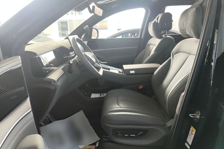 Used Denza N9 2025 Flagship Model Left Front Seat