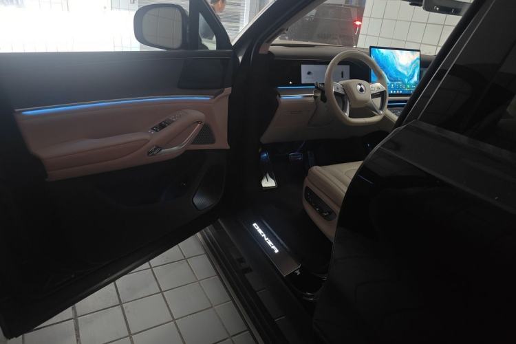 Used Denza N9 2025 Prestige Version Left Front Seat