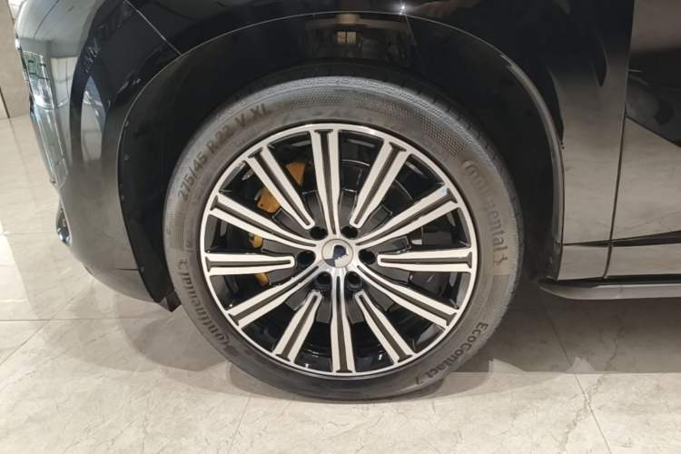 Used Denza N9 2025 Flagship Model Left Front Wheel Hub