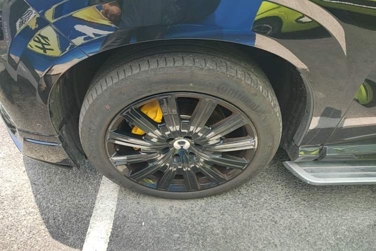 Used Denza N9 2025 Flagship Model Left Front Wheel Hub