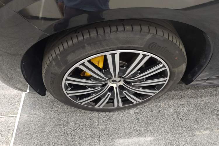 Used Denza N9 2025 Prestige Version Left Front Wheel Hub