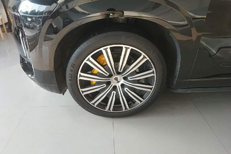 Used Denza N9 2025 Flagship Model Left Front Wheel Hub