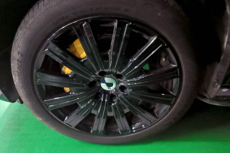Used Denza N9 2025 Flagship Model Left Front Wheel Hub