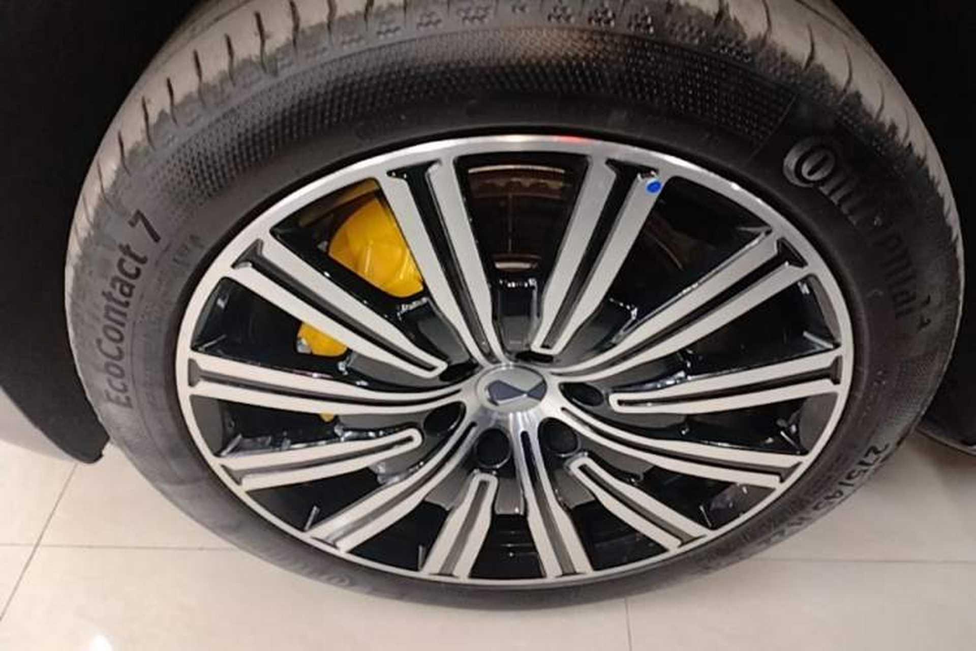 Used Denza N9 2025 Flagship Model Left Front Wheel Hub