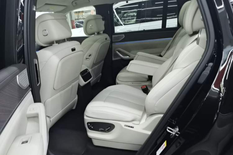 Used Denza N9 2025 Prestige Version Left Rear Seat