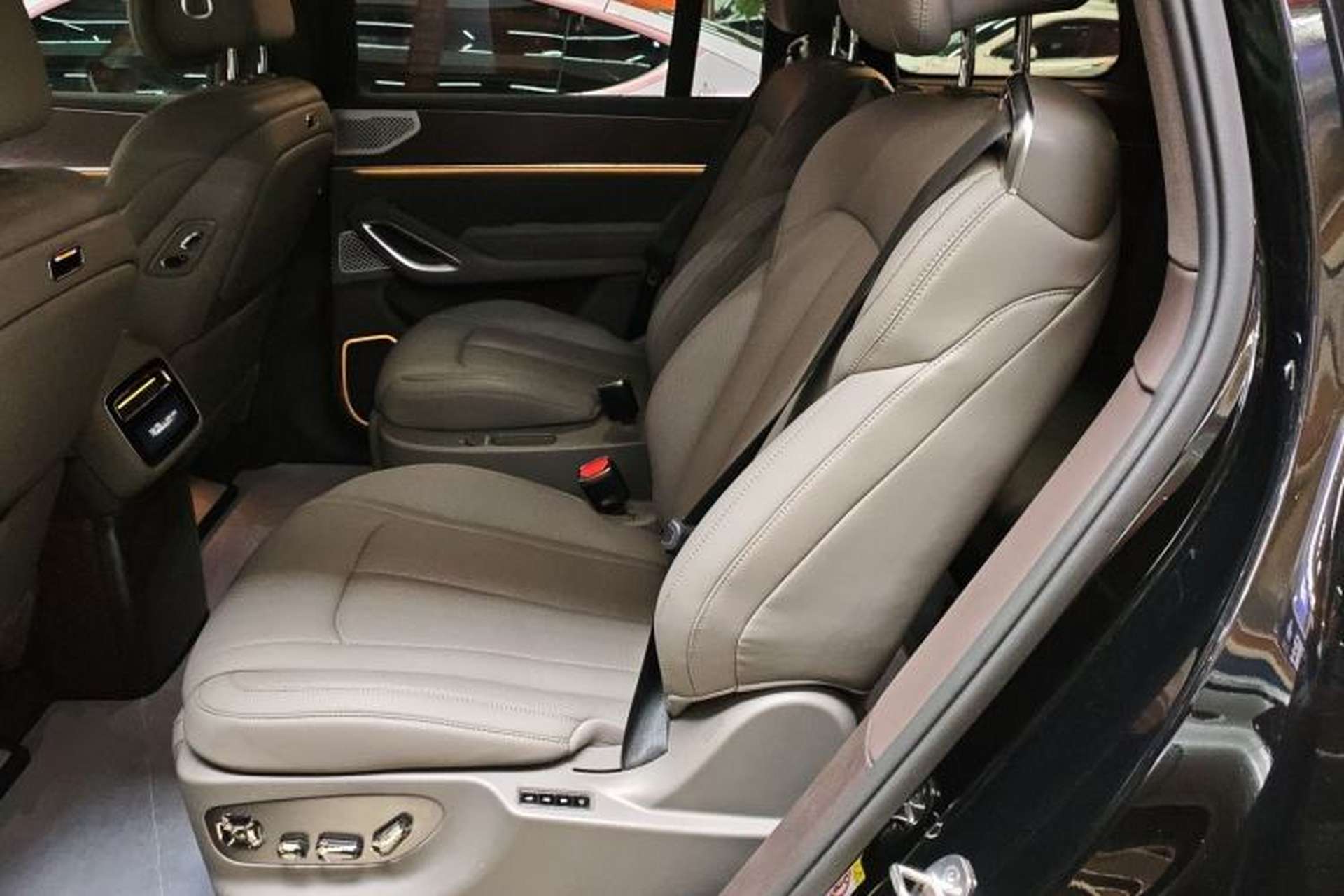 Used Denza N9 2025 Flagship Model Left Rear Seat