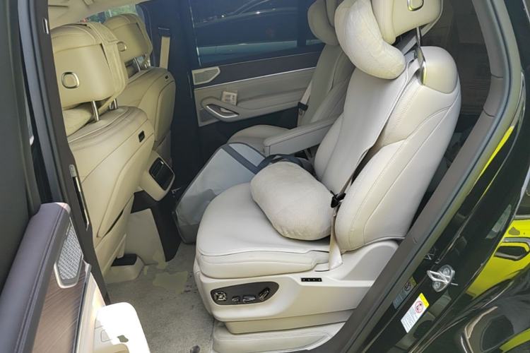Used Denza N9 2025 Flagship Model Left Rear Seat