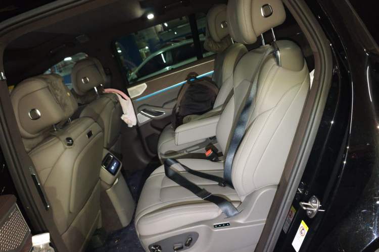 Used Denza N9 2025 Prestige Version Left Rear Seat