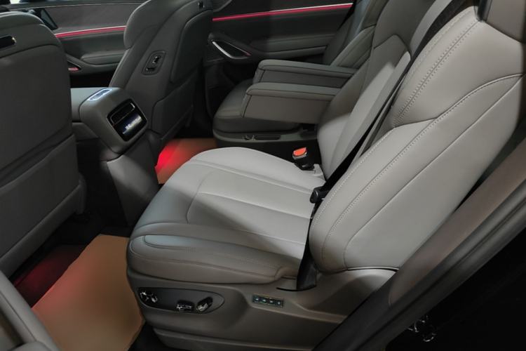 Used Denza N9 2025 Prestige Version Left Rear Seat