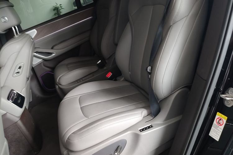 Used Denza N9 2025 Flagship Model Left Rear Seat