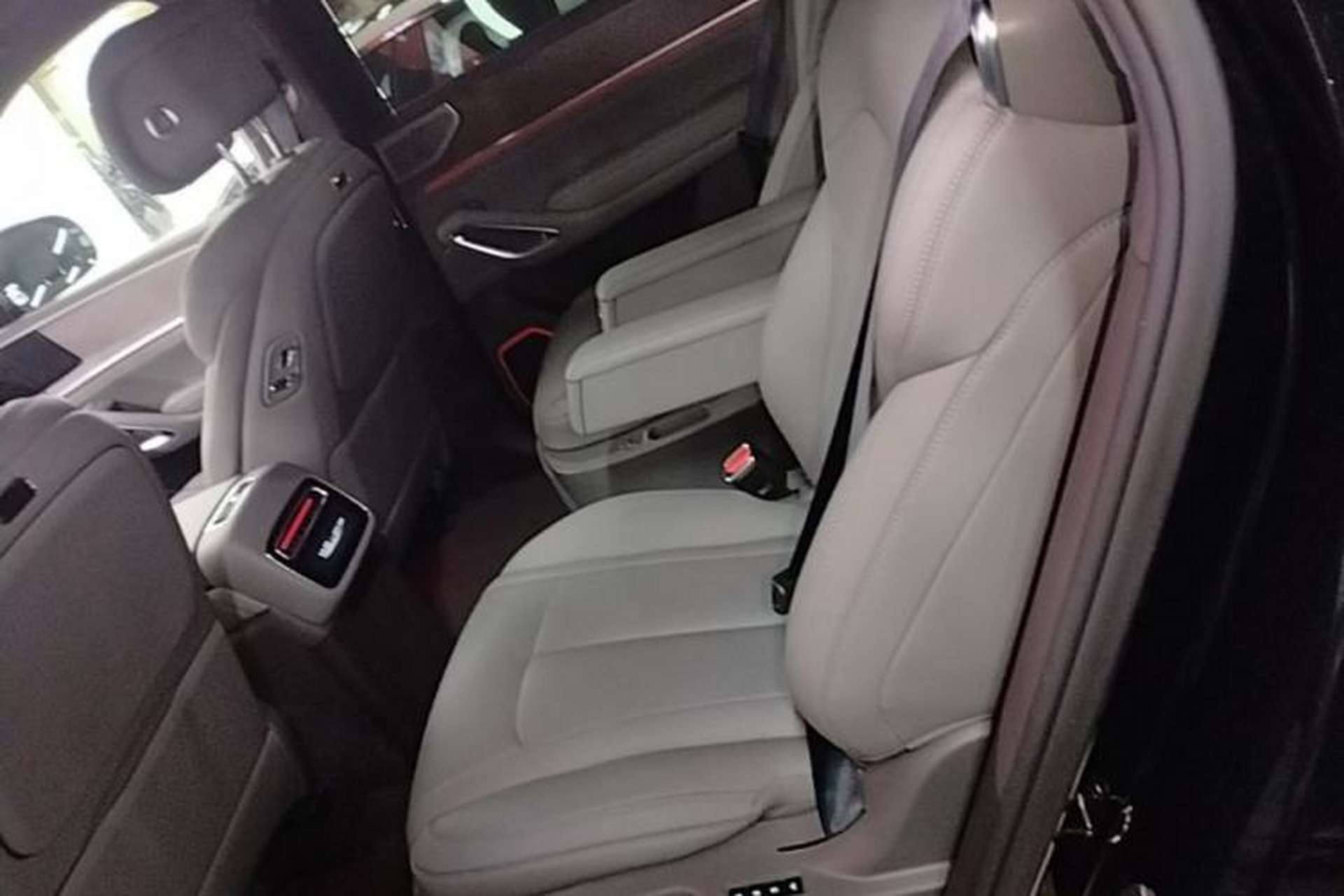 Used Denza N9 2025 Flagship Model Left Rear Seat