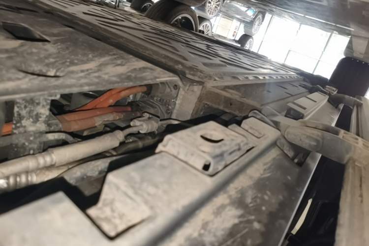 Used Denza N9 2025 Flagship Model Left Side Sill