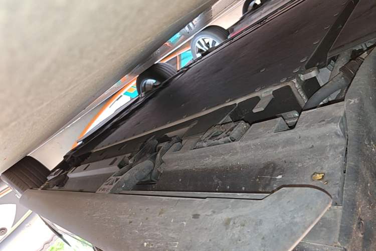Used Denza N9 2025 Flagship Model Left Side Sill