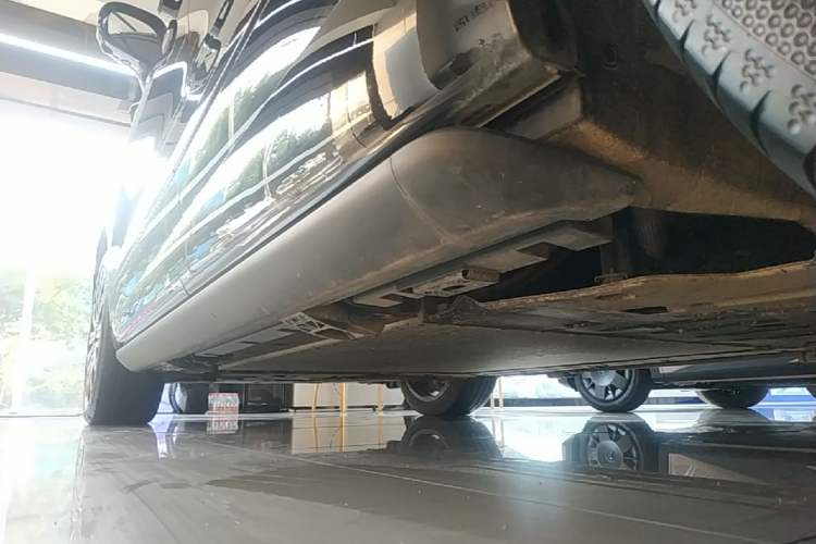 Used Denza N9 2025 Flagship Model Left Side Sill