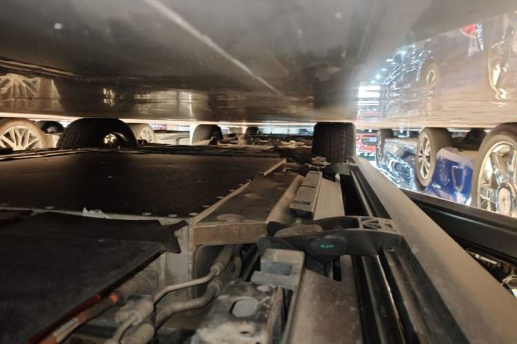 Used Denza N9 2025 Flagship Model Left Side Sill