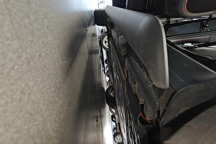 Used Denza N9 2025 Flagship Model Left Side Sill