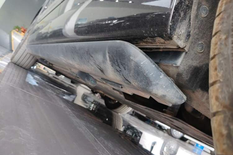 Used Denza N9 2025 Flagship Model Left Side Sill