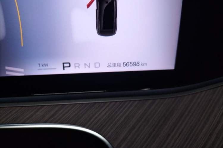 Used Denza N9 2025 Flagship Model Odometer Close Up