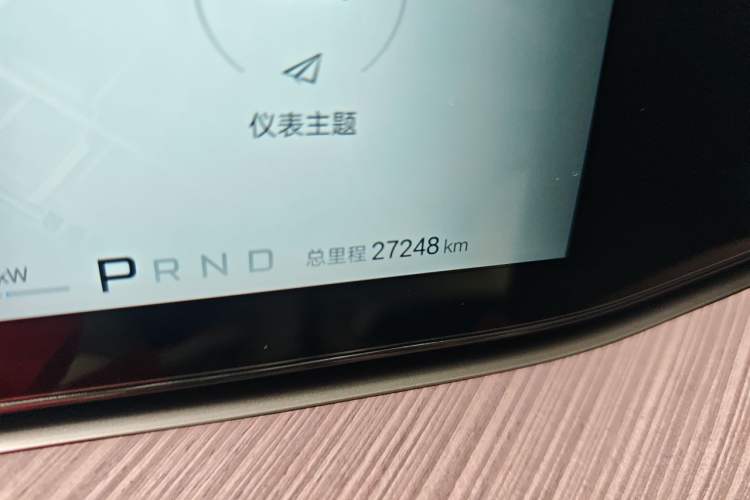 Used Denza N9 2025 Flagship Model Odometer Close Up