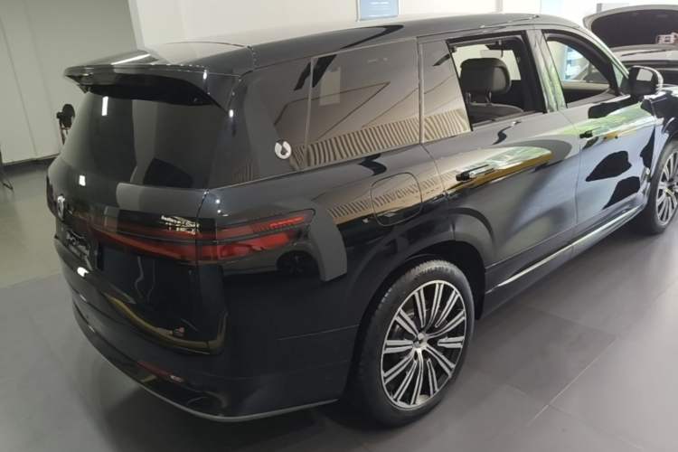 Used Denza N9 2025 Prestige Version Rear Right 45 Deg