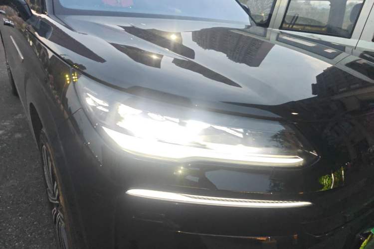 Used Denza N9 2025 Prestige Version Right Front Headlight