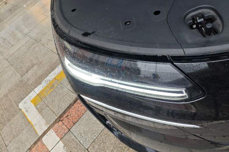 Used Denza N9 2025 Flagship Model Right Front Headlight