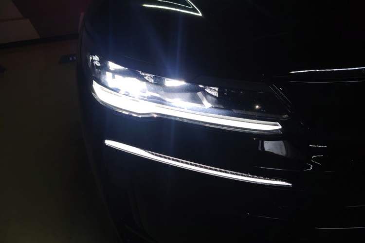 Used Denza N9 2025 Prestige Version Right Front Headlight
