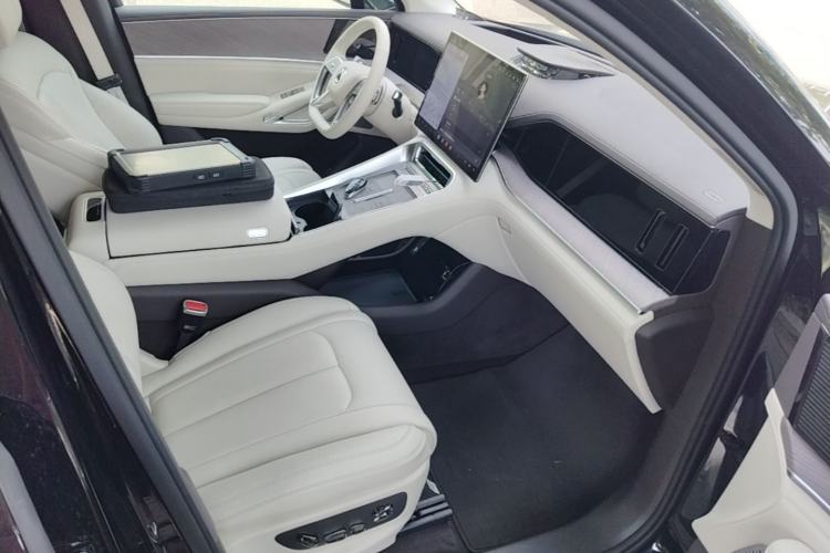 Used Denza N9 2025 Prestige Version Right Front Seat