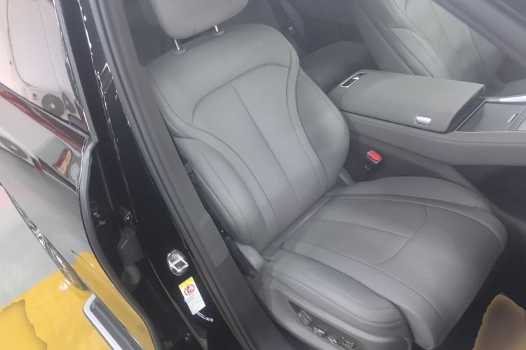 Used Denza N9 2025 Prestige Version Right Front Seat