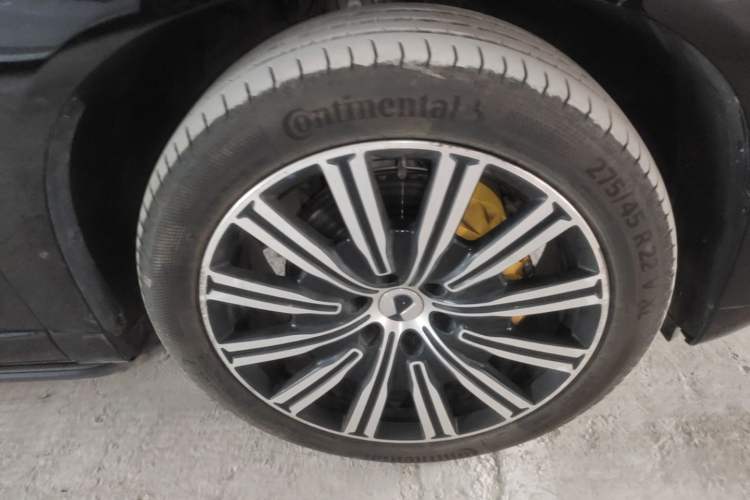 Used Denza N9 2025 Flagship Model Right Front Wheel Hub