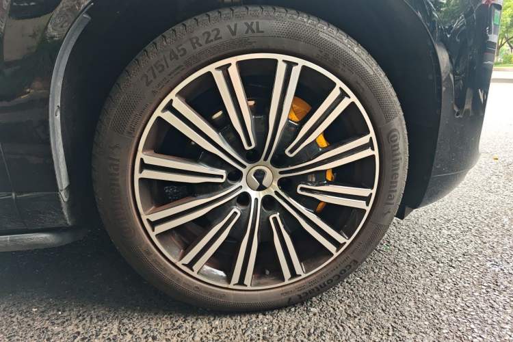 Used Denza N9 2025 Flagship Model Right Front Wheel Hub