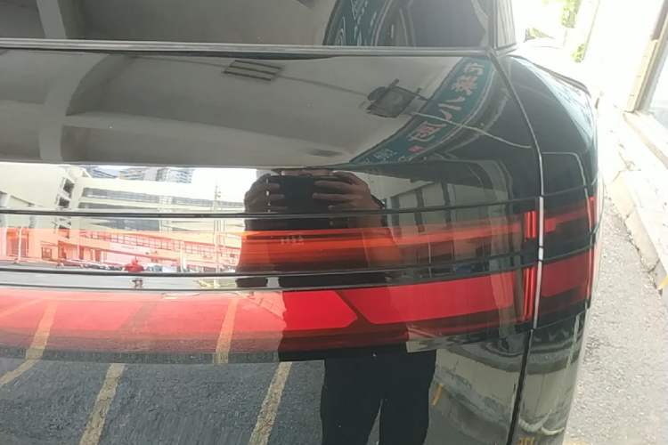 Used Denza N9 2025 Flagship Model Right Rear Taillight