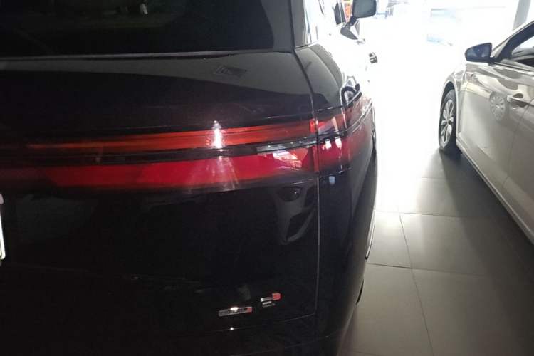 Used Denza N9 2025 Prestige Version Right Rear Taillight