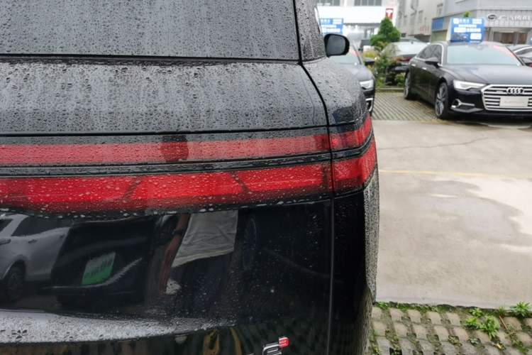 Used Denza N9 2025 Flagship Model Right Rear Taillight