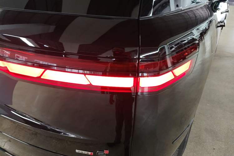 Used Denza N9 2025 Flagship Model Right Rear Taillight