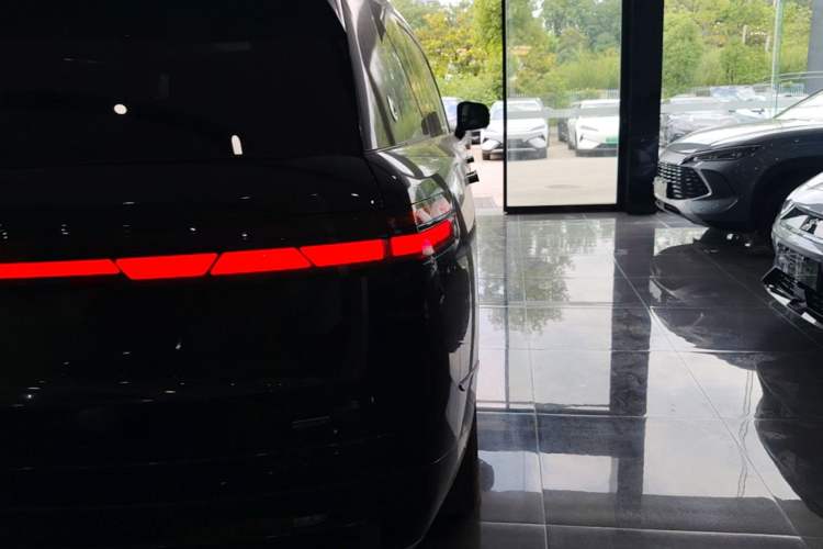 Used Denza N9 2025 Flagship Model Right Rear Taillight