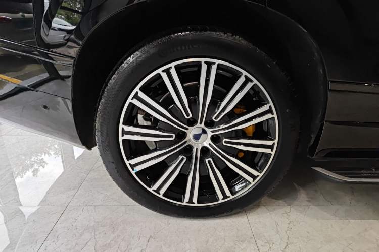 Used Denza N9 2025 Flagship Model Right Rear Wheel Hub