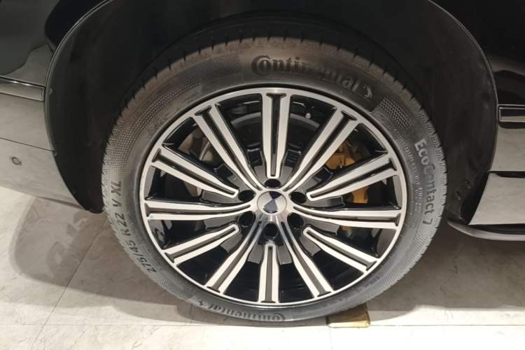 Used Denza N9 2025 Flagship Model Right Rear Wheel Hub