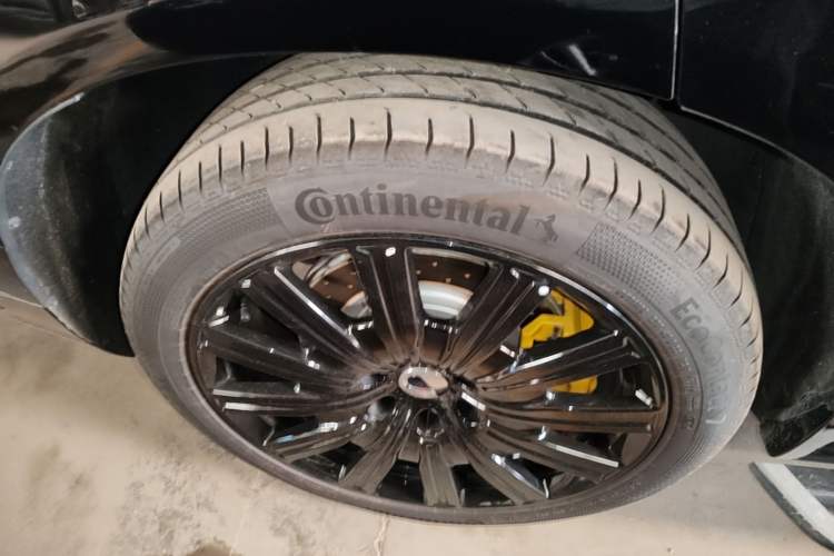 Used Denza N9 2025 Prestige Version Right Rear Wheel Hub