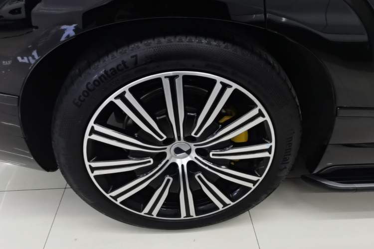 Used Denza N9 2025 Prestige Version Right Rear Wheel Hub