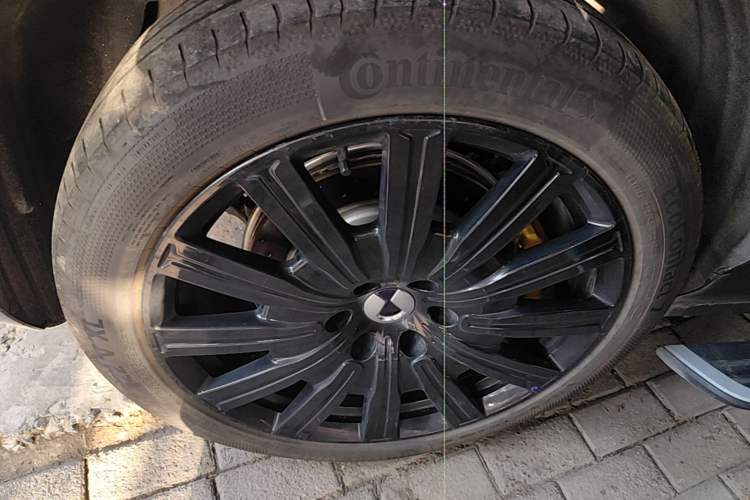 Used Denza N9 2025 Flagship Model Right Rear Wheel Hub