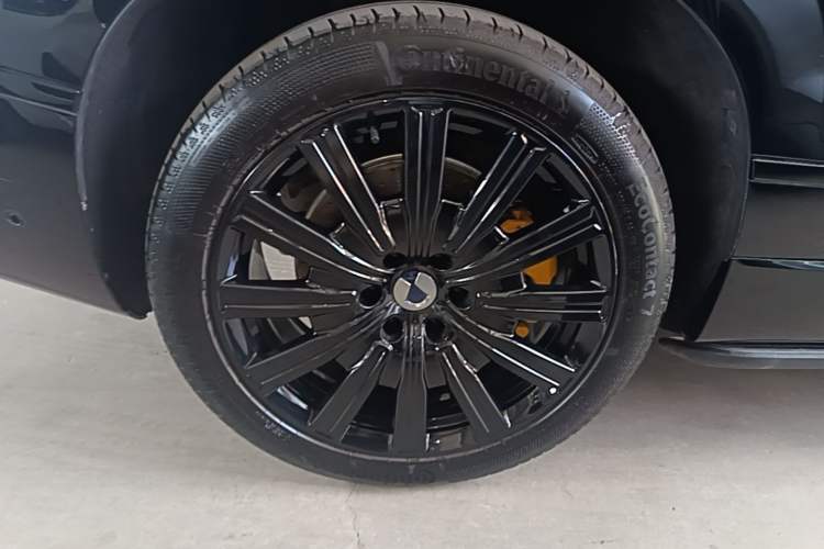 Used Denza N9 2025 Prestige Version Right Rear Wheel Hub