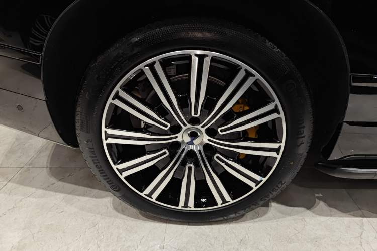 Used Denza N9 2025 Flagship Model Right Rear Wheel Hub