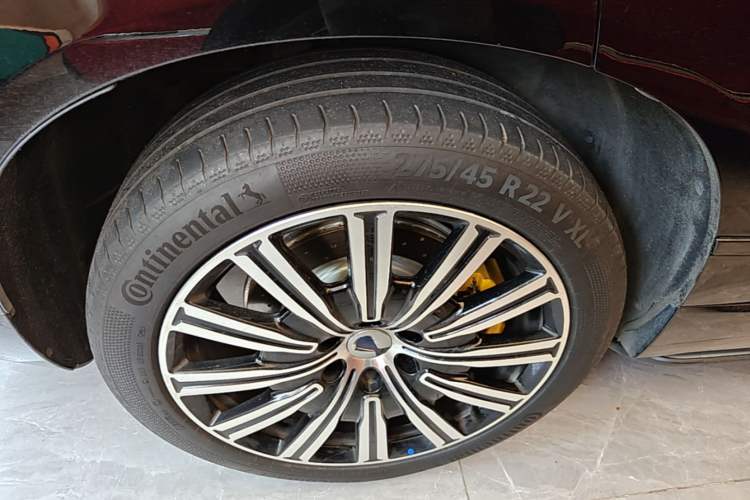 Used Denza N9 2025 Flagship Model Right Rear Wheel Hub